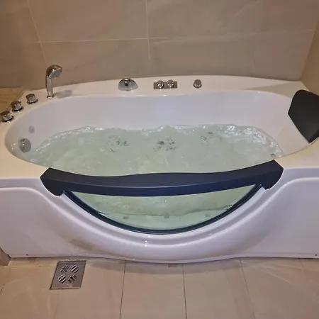 Апартаменты Skyaprt77m Jacuzzi Будва